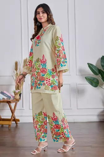 Off white floral printed mandarin collar cotton top with trouser