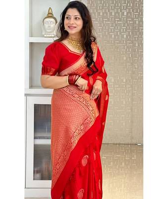 Red color silk blend saree with blouse 3