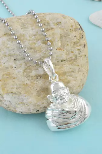 Brass anti fade silver plated baba neem karoli pendant