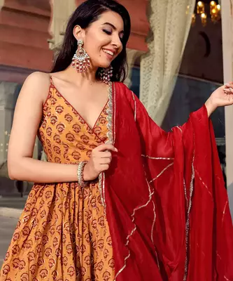 Beige embroidered Gota Work Suit Set  Suit Set With Gota Work Dupatta 5