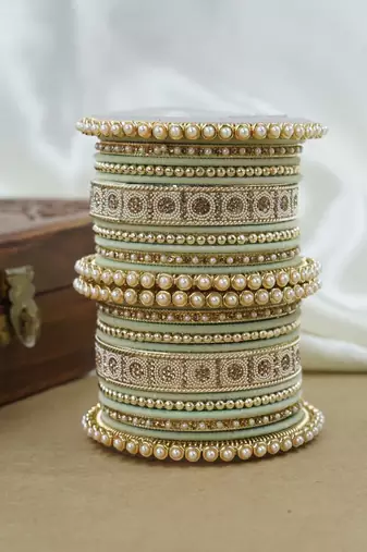 Pearl & diamond bangle set