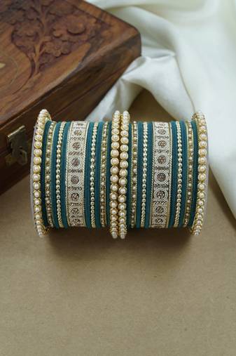 Pearl & diamond bangle set