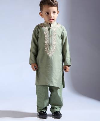 Green embroidered silk kurta pyjama 1
