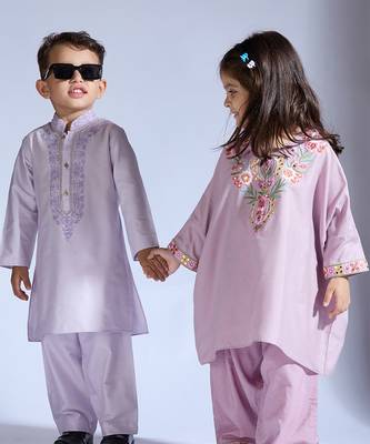 Purple embroidered silk kurta pyjama 3