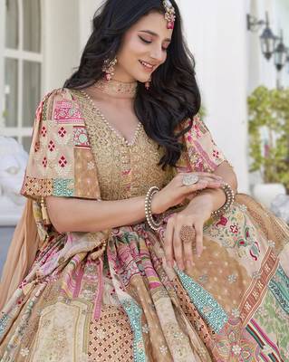BEIGE CHINNON SILK DIGITAL PRINT & ZARI DORI EMBROIDERED PARTY BRIDAL INDIAN WEDDING FESTIVE SEMI STITCHED LEHENGA CHOLI 3