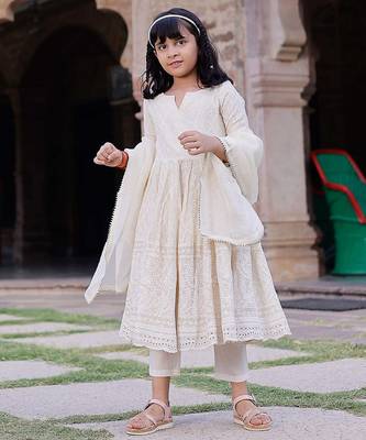 Molly Embroidered Cotton Suit Set 2