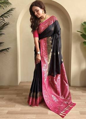 Black Dual Tone silk blend Saree 2