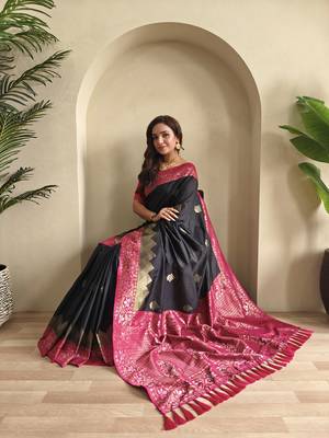 Black Dual Tone silk blend Saree 3