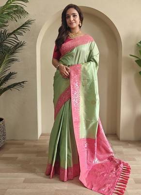 Pista Green Dual Tone silk blend Saree 1