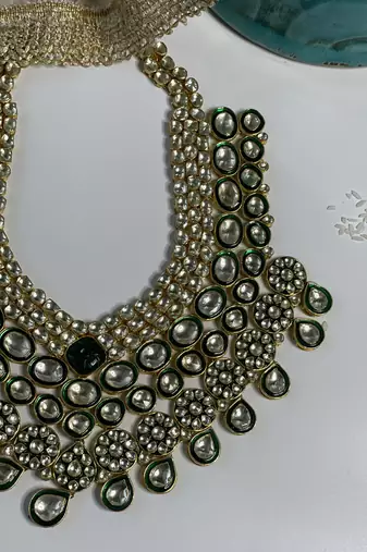 Gold plated Green Kundan necklace set