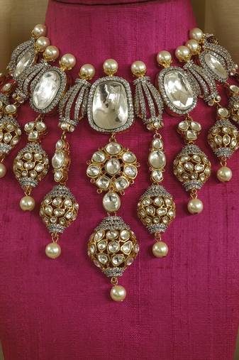 Gold plated pearl beaded kundan necklace set