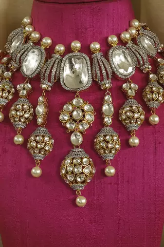 Gold plated pearl beaded kundan necklace set