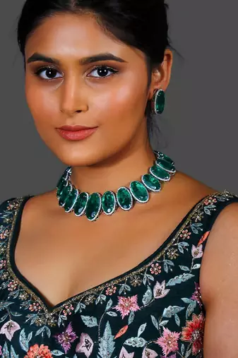 Silver plated Emerald necklace set