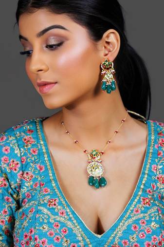 Gold plated blue necklace set