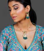 Gold plated blue necklace set