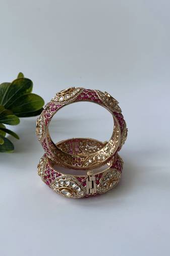 Gold plated pink bangle