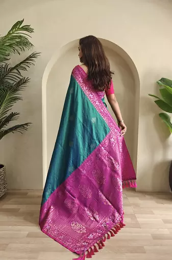 Emerald Green Dual Tone silk blend Saree