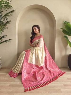 Cream Dual Tone silk blend Saree 3