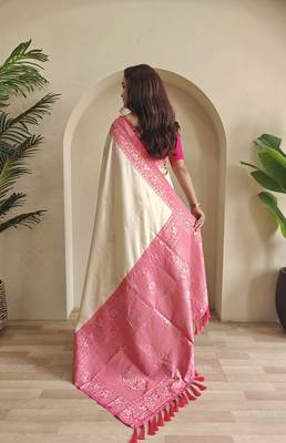 Cream Dual Tone silk blend Saree 4