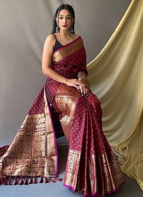 Maroon Kanjivaram silk blend Saree 2