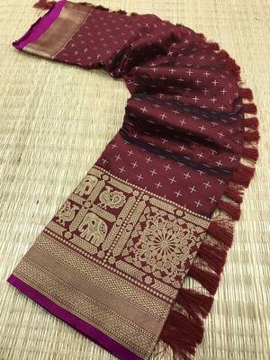 Maroon Kanjivaram silk blend Saree 4
