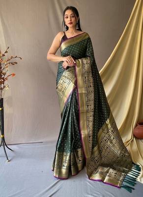 Green Kanjivaram silk blend Saree 2