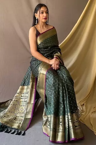 Green Kanjivaram silk blend Saree