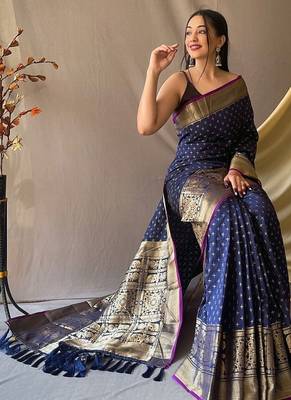 Dark Navy Blue Kanjivaram silk blend Saree 3