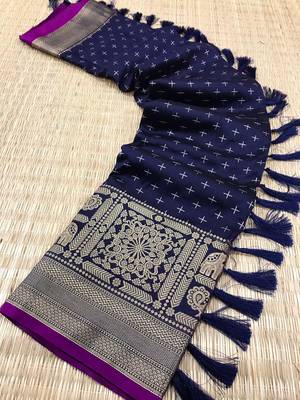 Dark Navy Blue Kanjivaram silk blend Saree 4