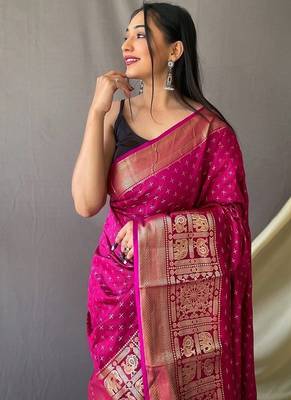 Dark Pink Kanjivaram silk blend Saree 1