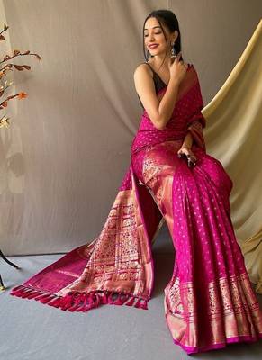 Dark Pink Kanjivaram silk blend Saree 2