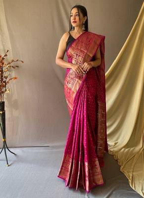 Dark Pink Kanjivaram silk blend Saree 3