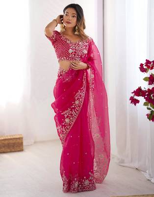 Organza pink saree with organza blouse 2