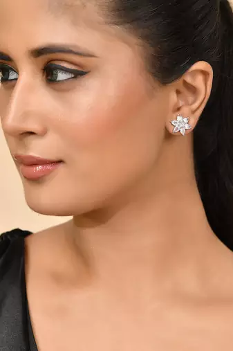 Gold-plated grid stud earrings