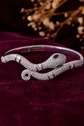Elegant diamond snake bracelet for women