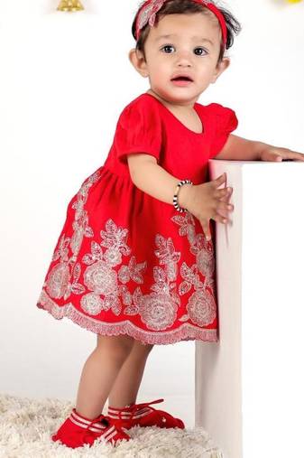 Girl red with flower embroidery with pant set