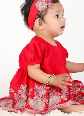 Girl red with flower embroidery with pant set 4