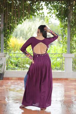 Wine rayon kutchi gamthi work navratri kurti 3