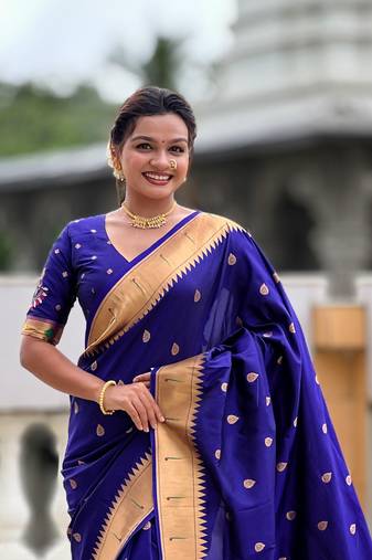 Navy Blue Maharastrian Paithani silk blend Saree