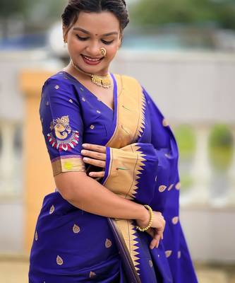 Navy Blue Maharastrian Paithani silk blend Saree 2