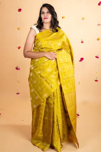 Sampanga lime green borderless pure silk saree
