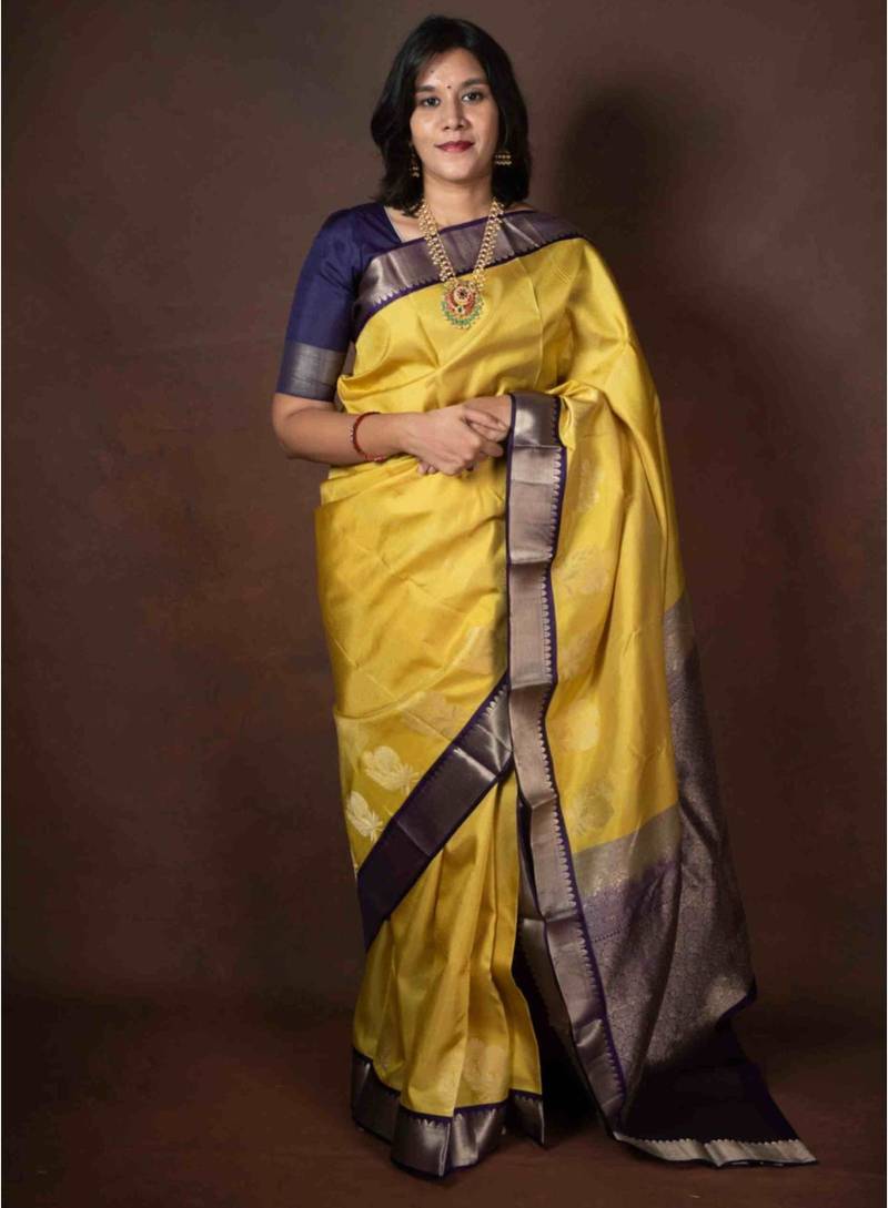 Acid green small border silk saree