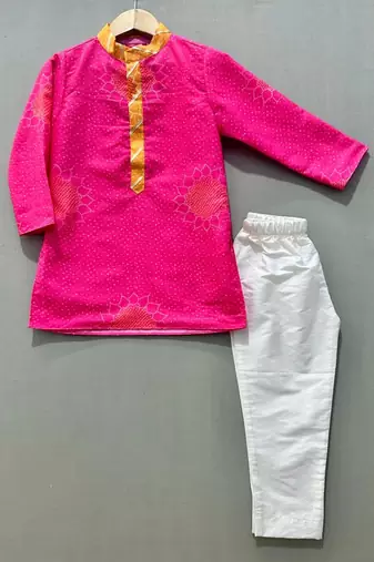 Pink bandhni kurta set with pant for boys