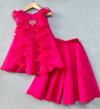 Bright pink co-ord set with heart applique for girls 1