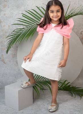 Ruched detailed dress in net with pink organza bow for girls 3