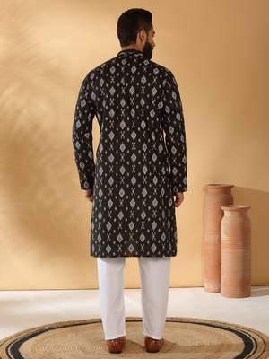 Cotton blend geometric printed black kurta 3