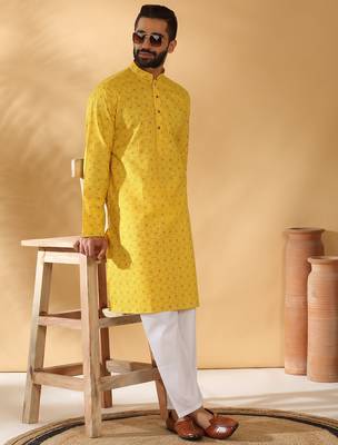 Cotton blend floral printed yellow kurta 4