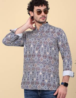 Men cotton blue ethnic motifs short kurta 5