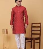 Men maroon silk blend jacquard kurta