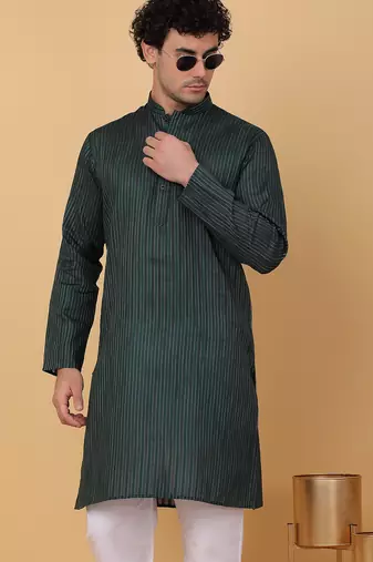 Men green pure cotton striped knee length kurta